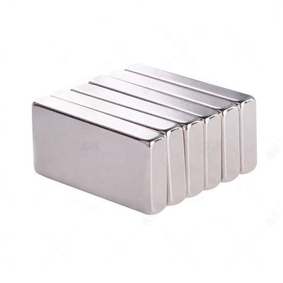 Magnete sottile rettangolare 20x10x3mm 3.3kg Forza per la temperatura di lavoro massima 80 Centigradi