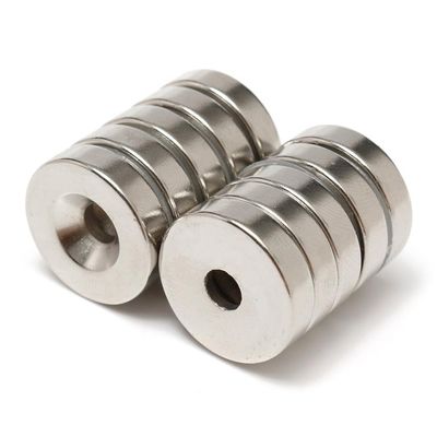 Magneti di neodimio compositi di resistenza industriale Magneti a disco rotondo con buco di contraffusione