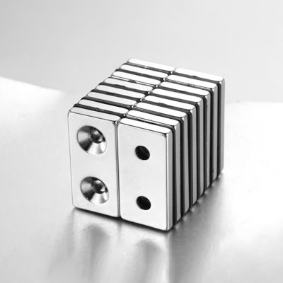 10000 Gauss N52SH Magnete a blocco forte con 2 fori anti-affondamento Materiale NdFeB al neodimio
