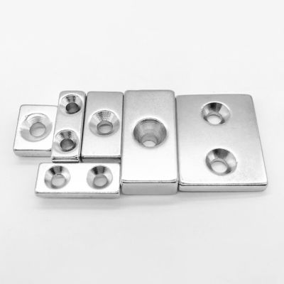 10000 Gauss N52SH Magnete a blocco forte con 2 fori anti-affondamento Materiale NdFeB al neodimio